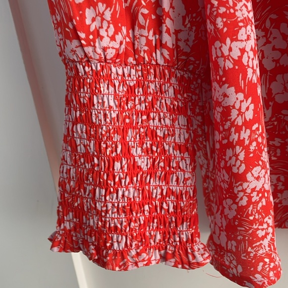 Red long sleeve blouse - Picture 4 of 7